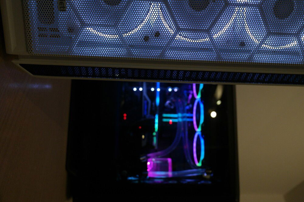 Glimpse of previous white case build