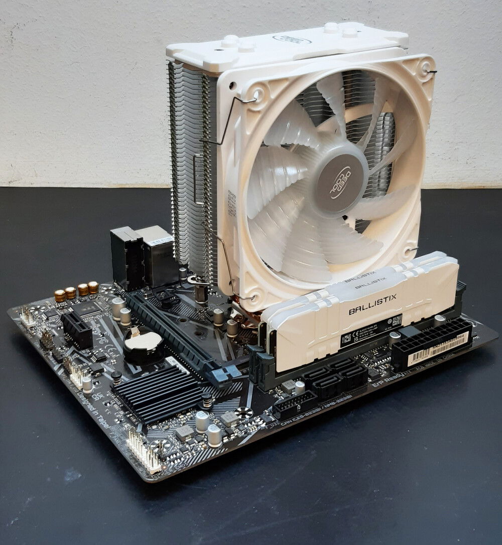 Cooler instelled! a little big?! LOL