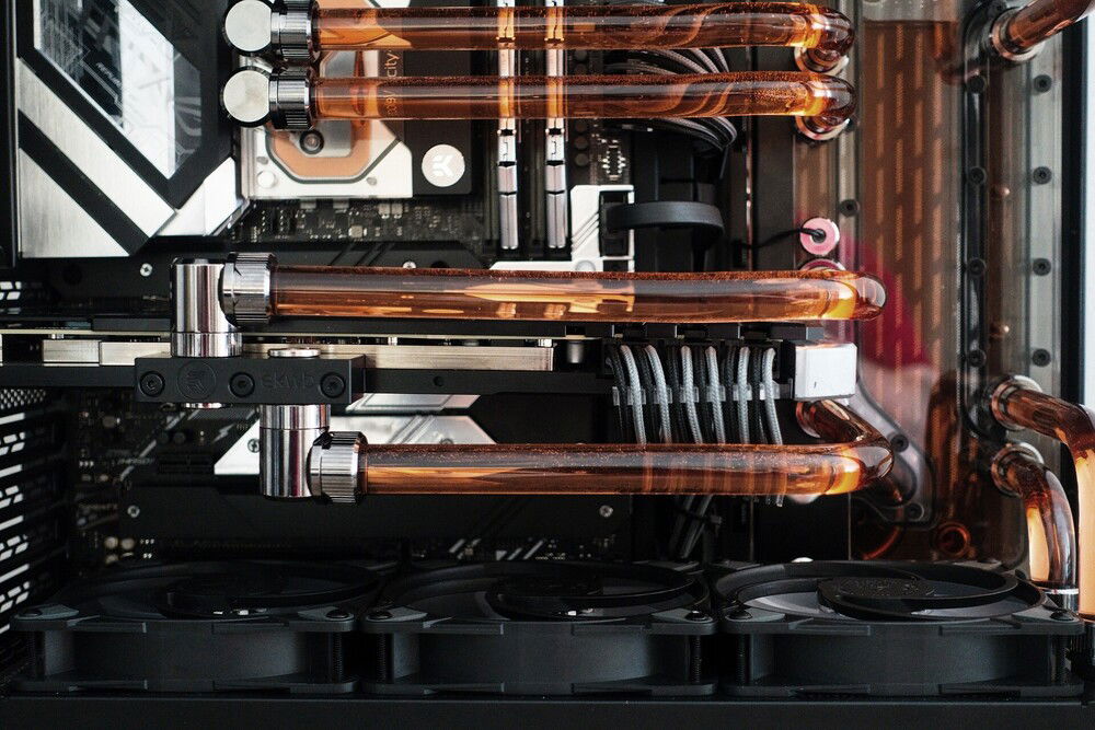 Complete my 1st hard tube build. Phanteks black and grey cable.