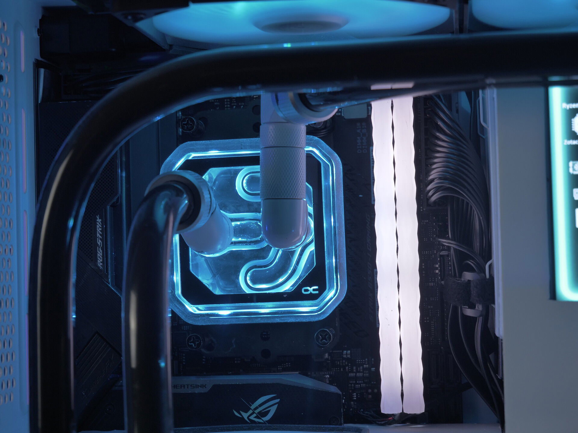 Cooler Master NR200P » builds.gg