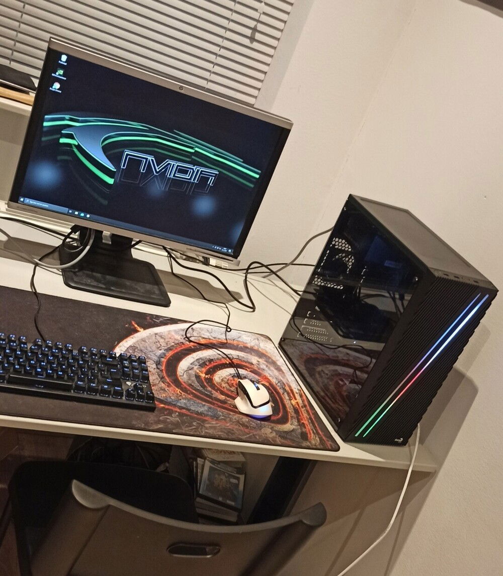 Picture of the build in a simple budget setup.