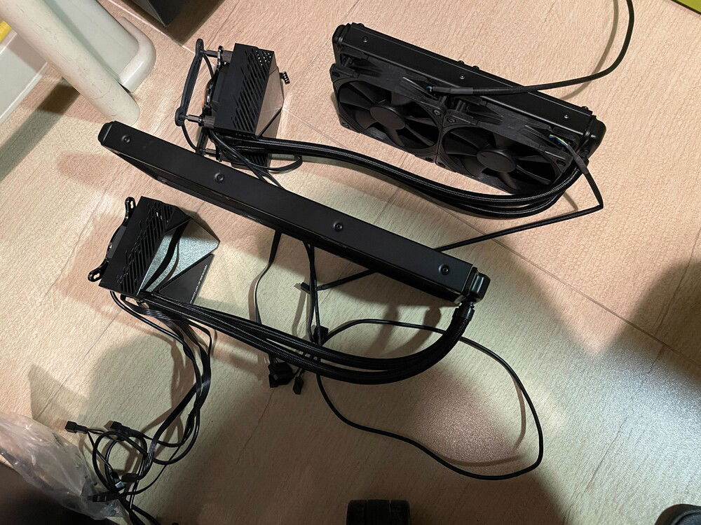 Comparasion of two AIOs.