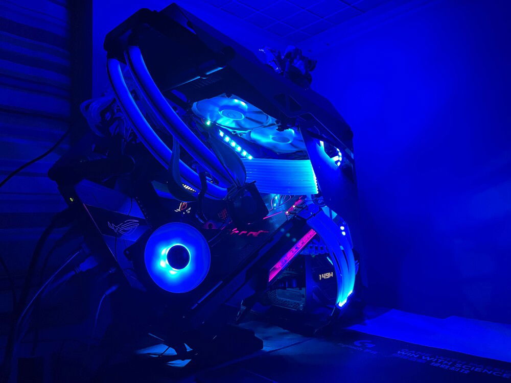 PC in active mode. Rear view.