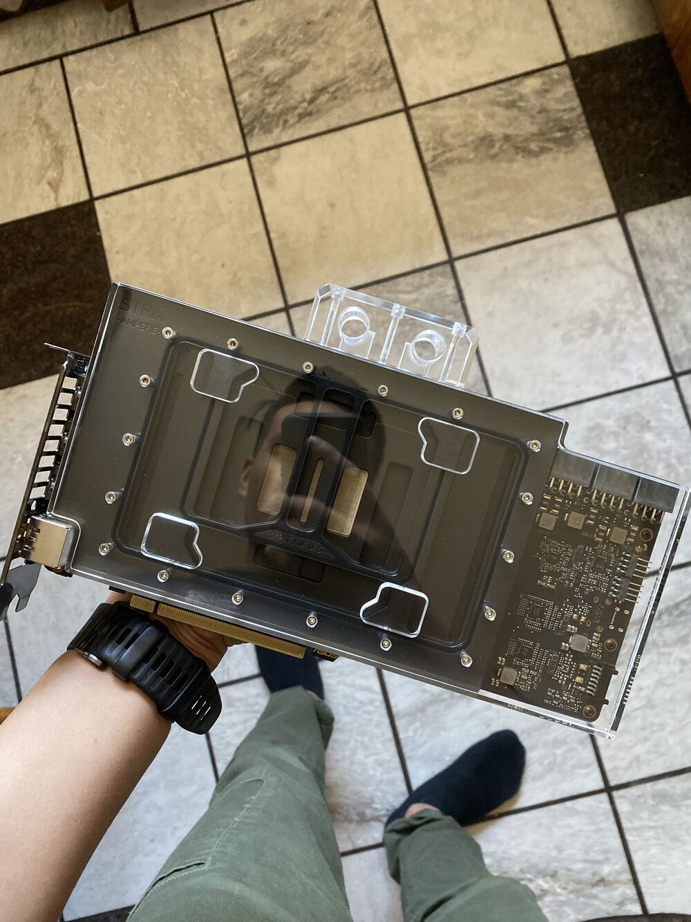 6 weeks later and here we have a close up of the Optimus waterblock & GPU installed in it. Shoutout to Optimus for having precut thermal pads 🙌🏾