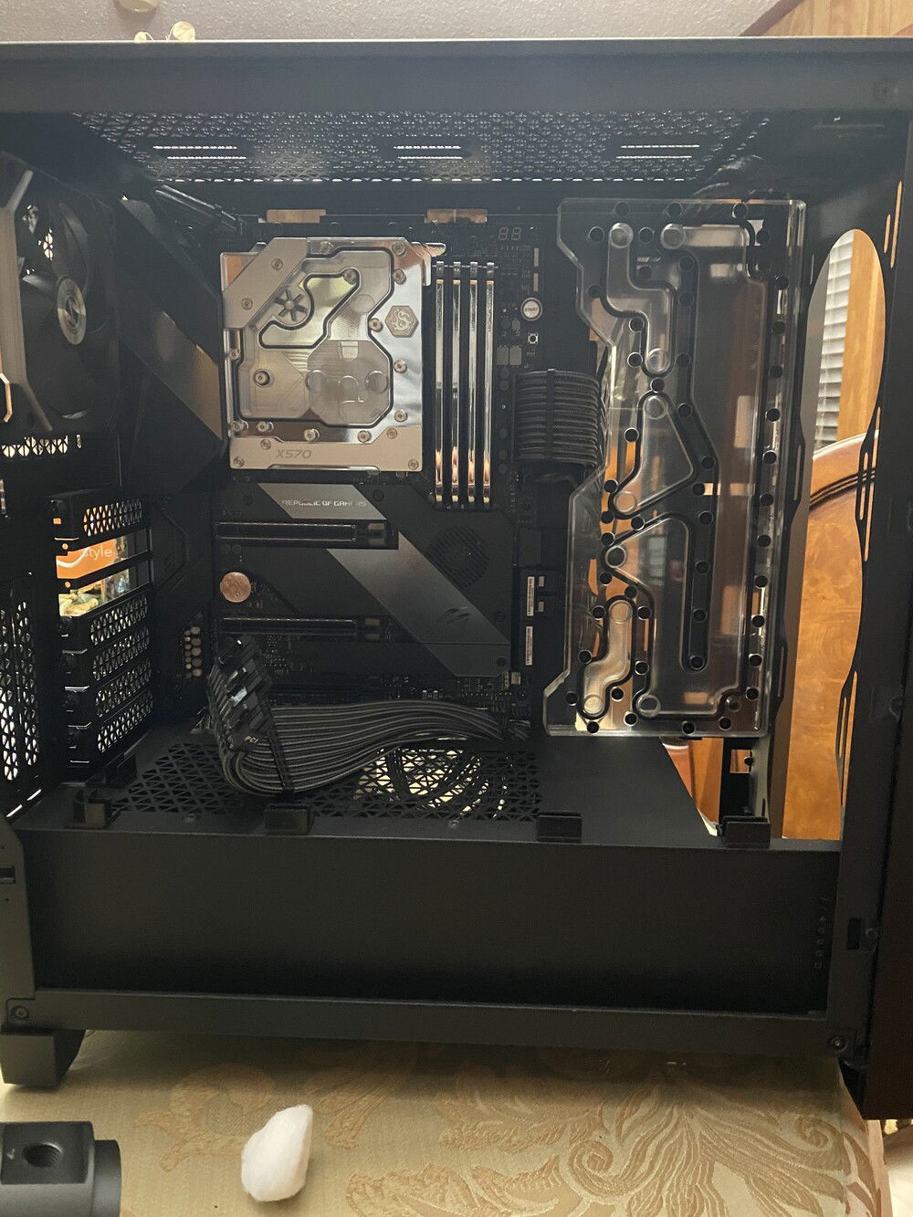 Motherboard & distro plate mounted.