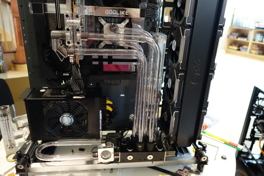 GPU in and out added. About as parallel as i could make the four lines, ok for first time doing hard tubes i suppose, my OCD can only deal with so much