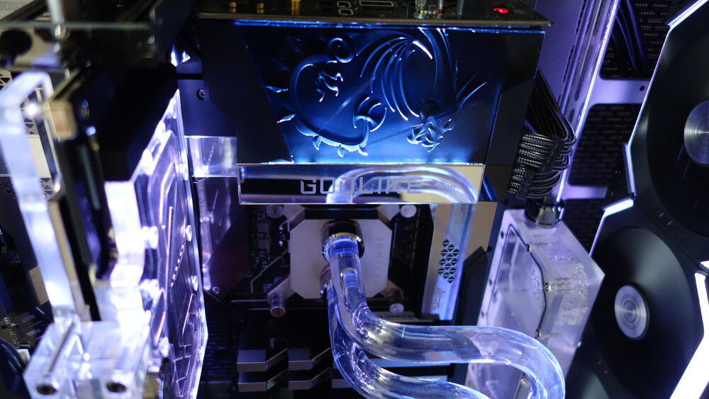 really like the sculpted dragon lit up on the I/O cover