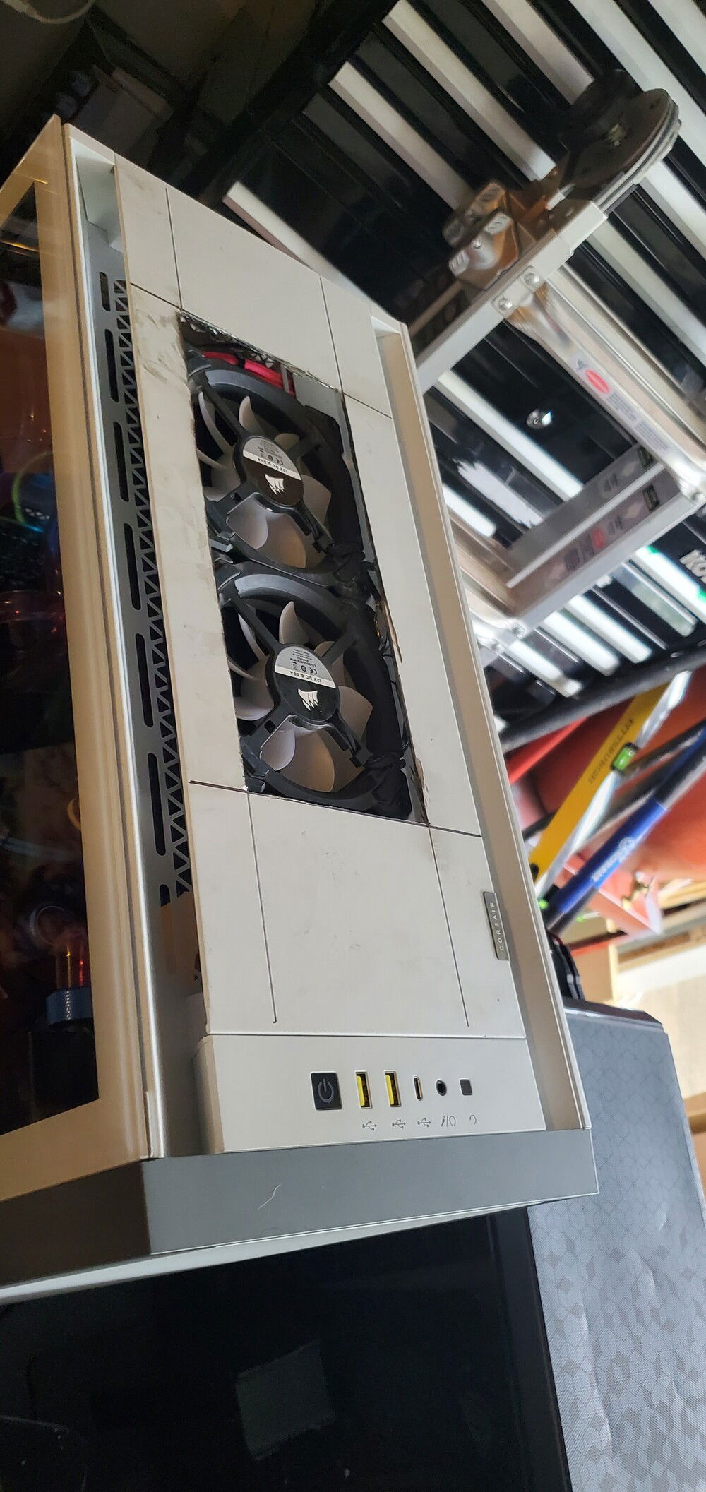 Used a cut off wheel and made an opening for my rad and fans. Next is grinding the edge and painting all the case parts.