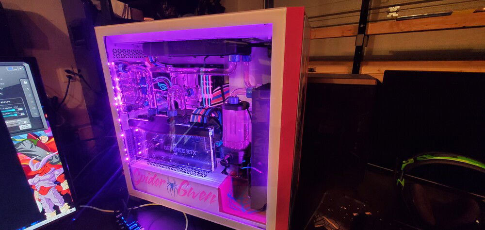 Finally got my last 2 custom 8 pin gpu cables in from cable mod. With pink led