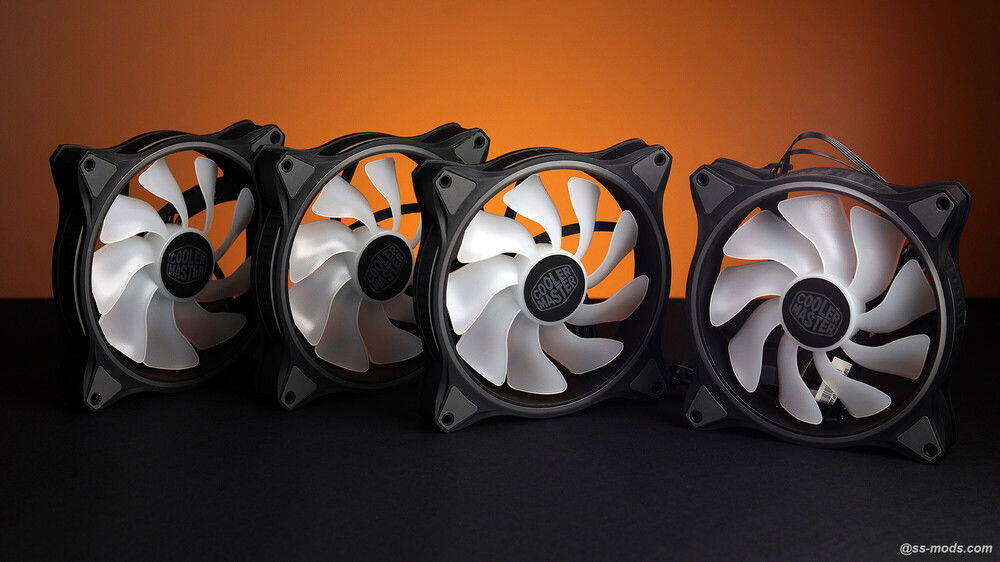 Cooler Master HALO 140mm fans and EKWB CE 280 radiators :)