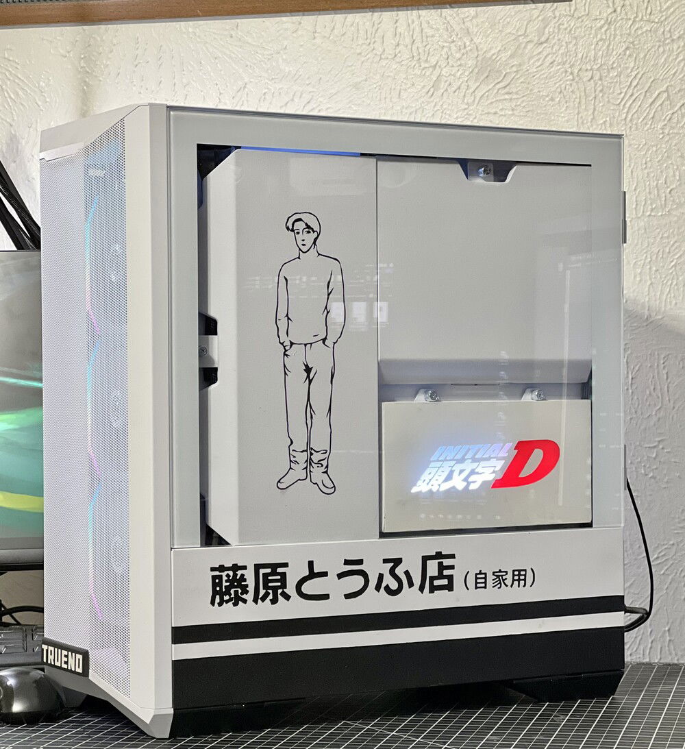 Custom acrylic light panel with the show logo, as well as an image of the main character. The rear of the case is visible in his office, so the rear deserved as much attention as the front.