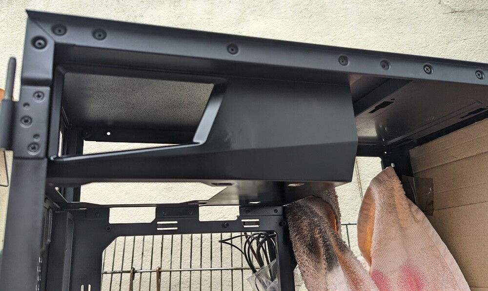 Grey to black epoxy paint