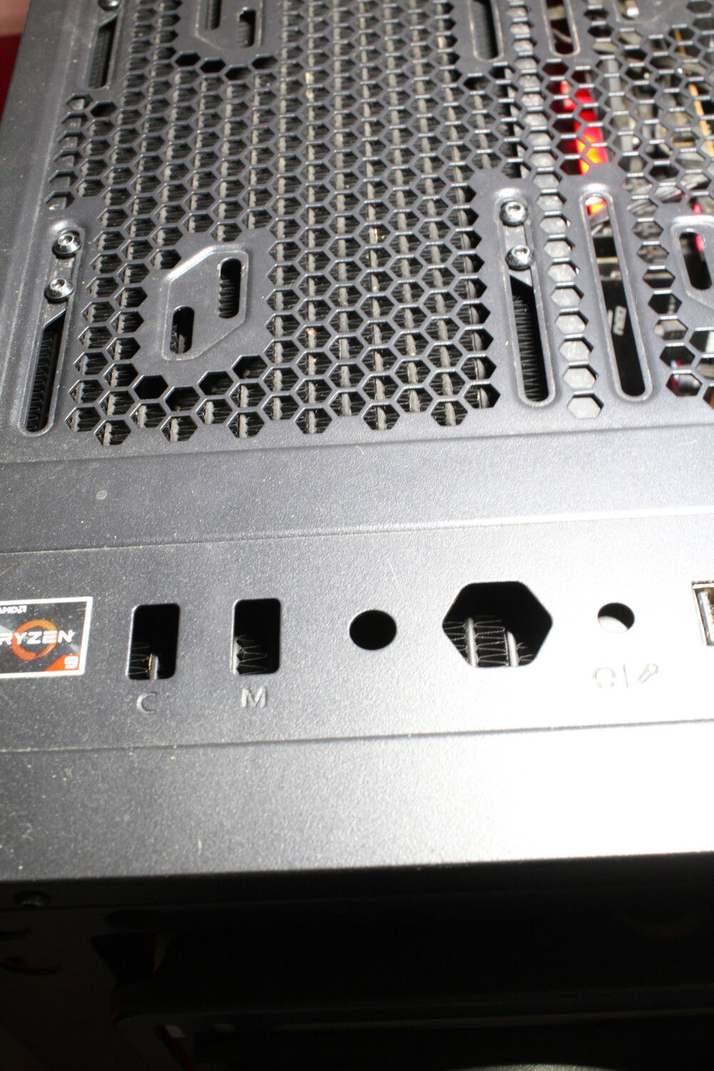 Buttons removed, 360 radiator showing through. While retaining USBs!