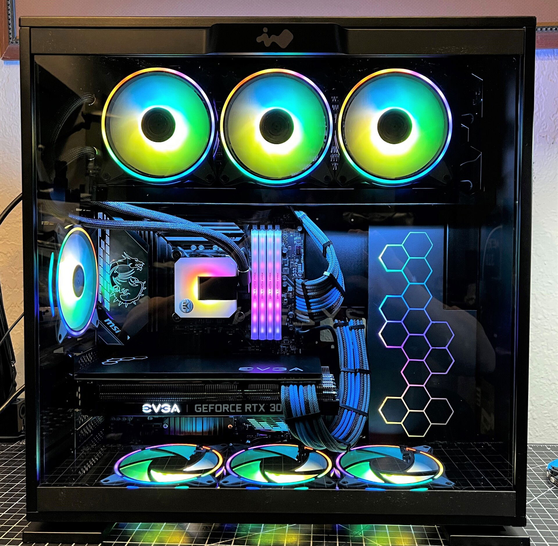 InWin 303C with some custom accents » builds.gg