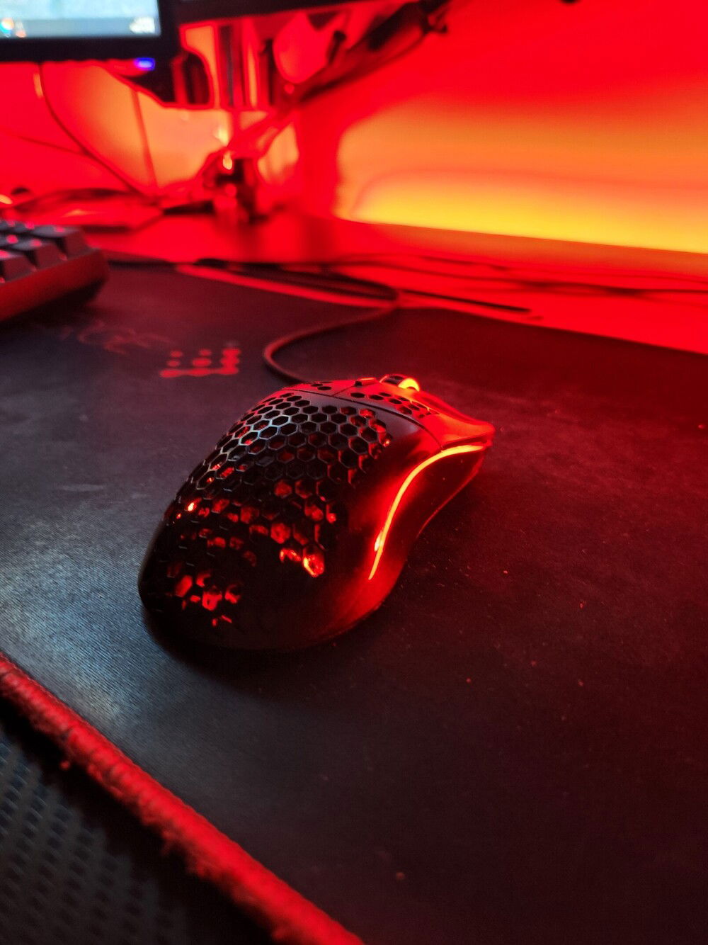 Glorious Model O-. I like superlight mice as it lets me keep my sensitivity low-ish while still making it easy to move & stop on a dime