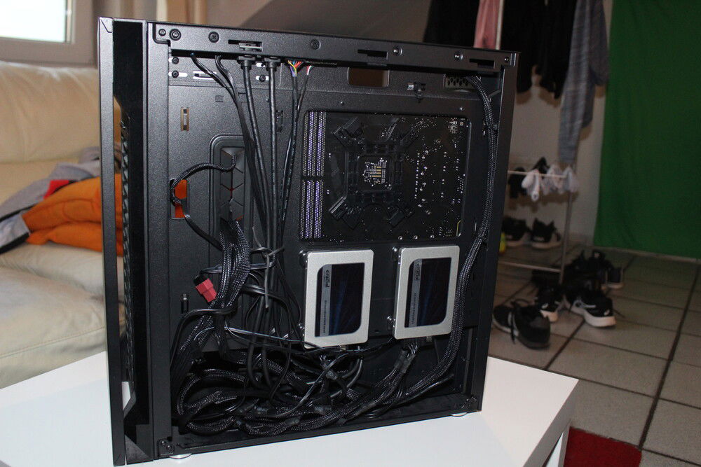 SSD bois (And bad cable management)