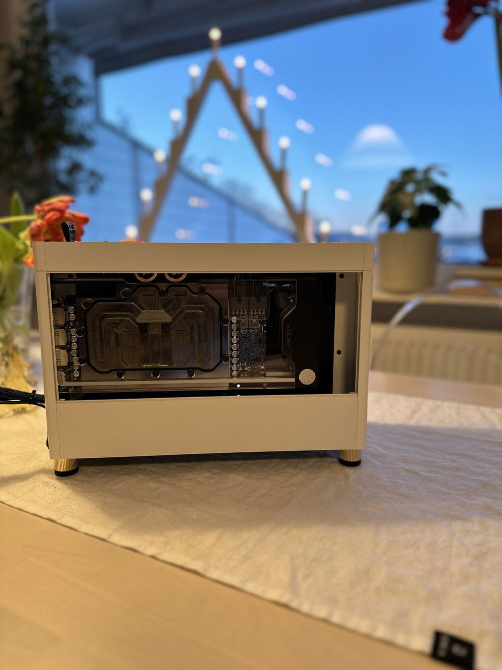 Gpu side, snug fit :)