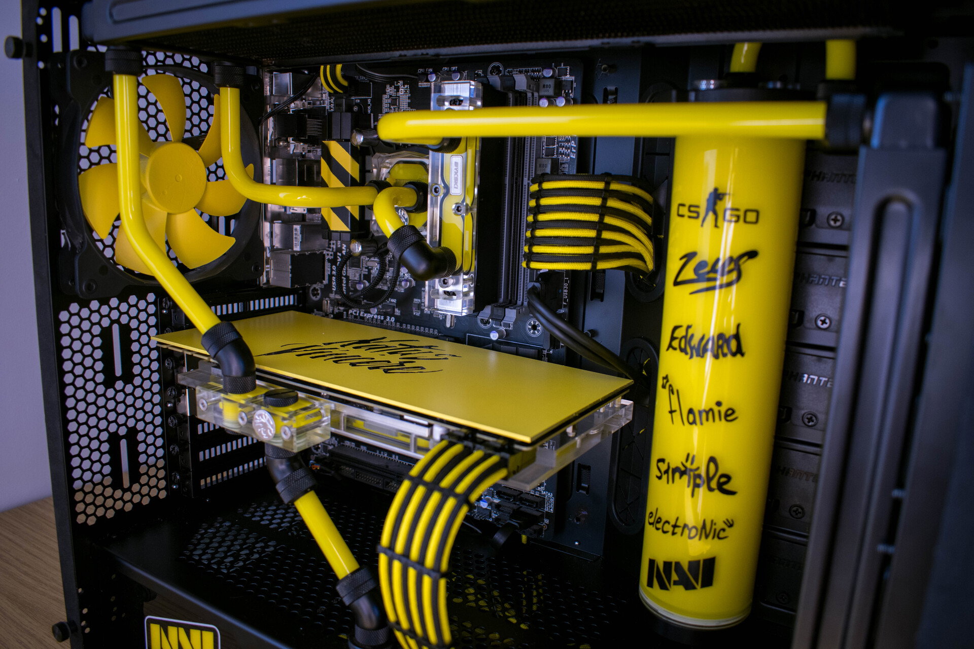 Na'Vi.CSGO Themed » builds.gg