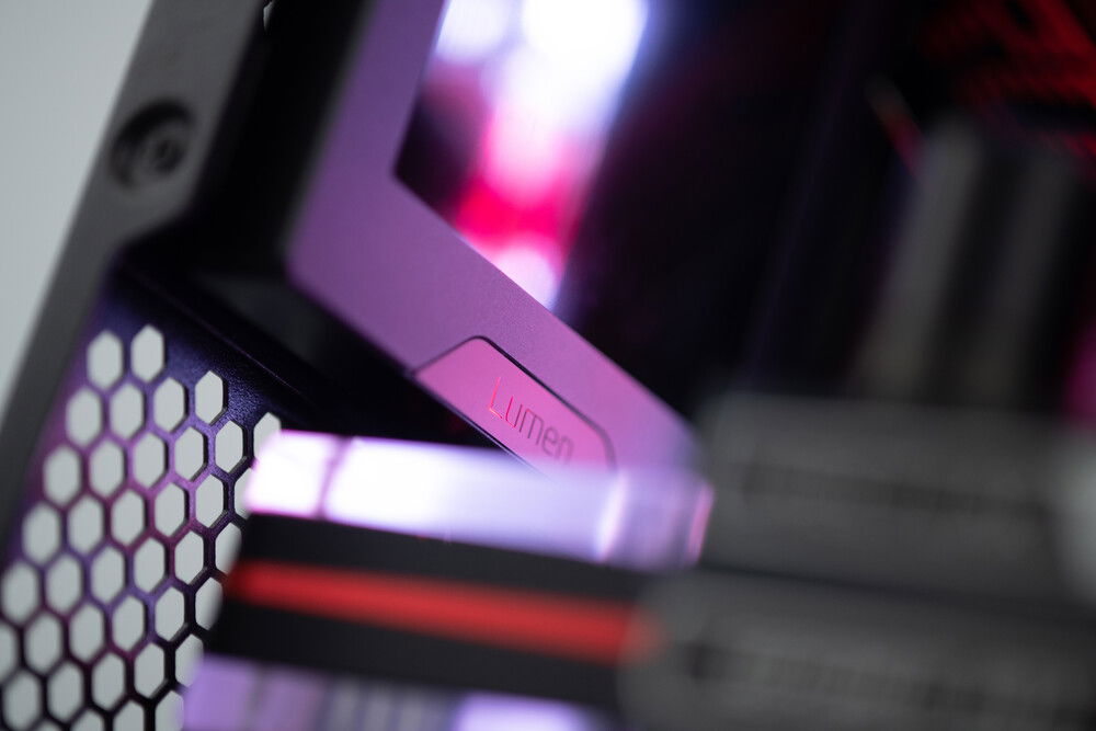 EK internal display. Still trying to figure out how to get it to play nice with Aquasuite.