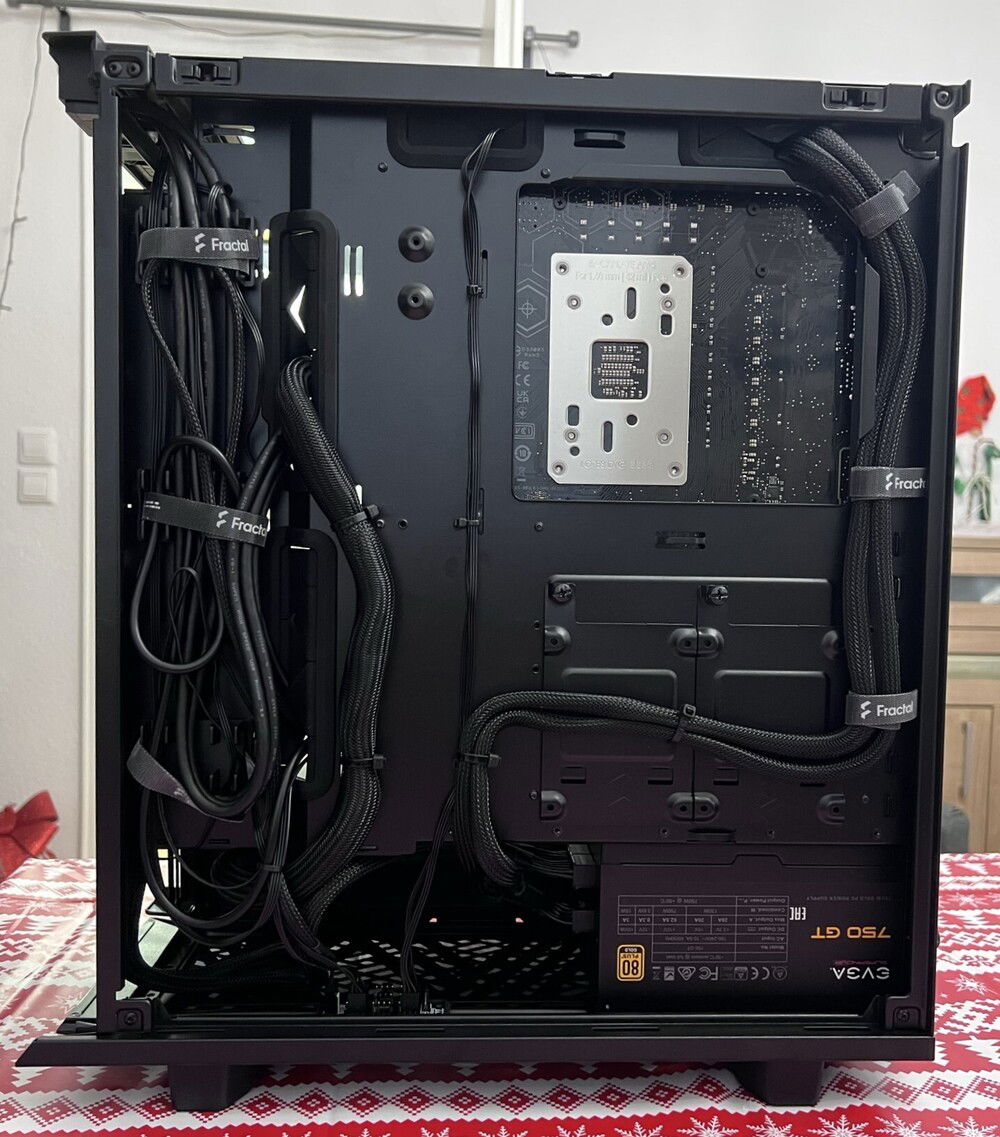 Midrange Gaming In Fractal Design Define Compact Builds Gg