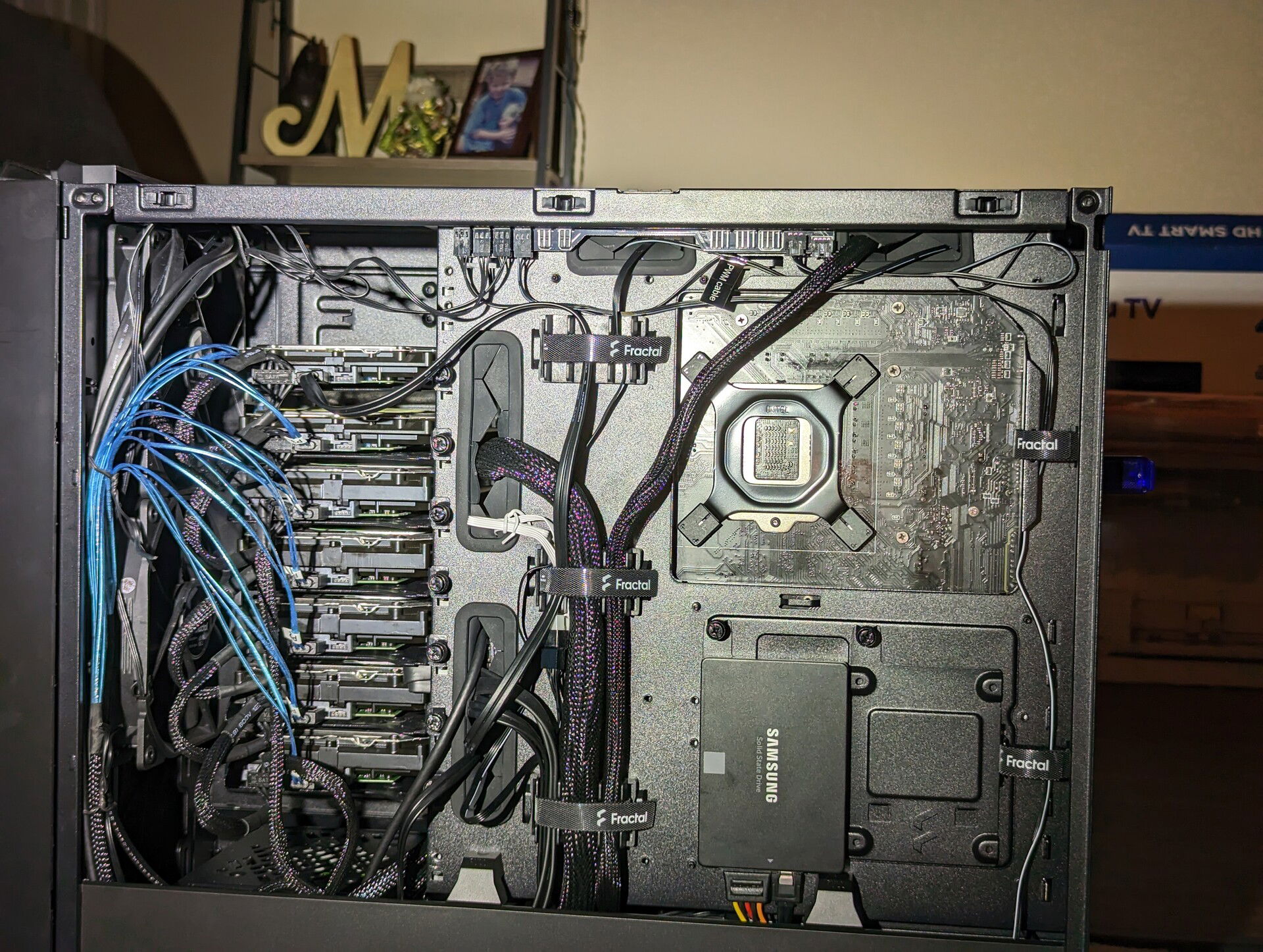 Home Server » builds.gg