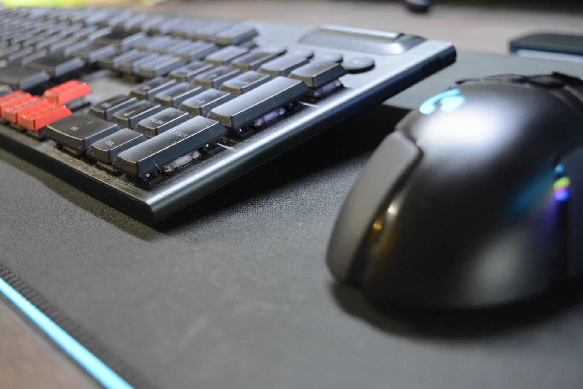 ASUS ROG Helios » builds.gg