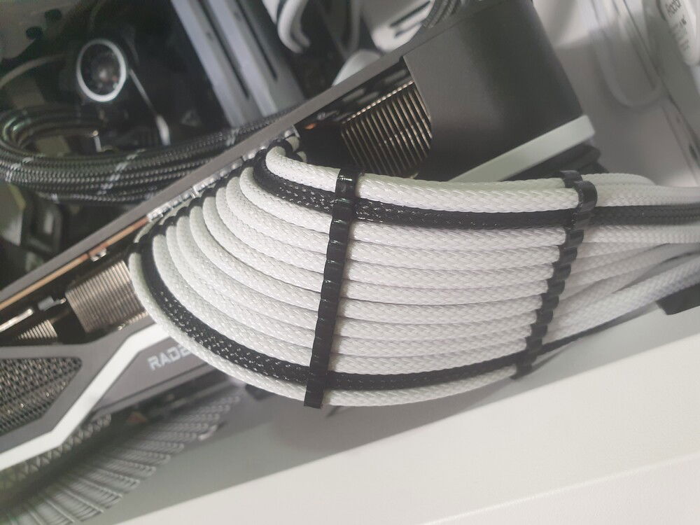 3 x 8 pin custom sleeved cable