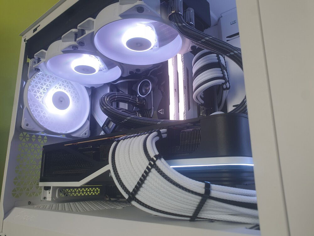 Absolutely beatiful and minimal looking ARGB lightning of ASRock RX 6900 XT OC Formula
