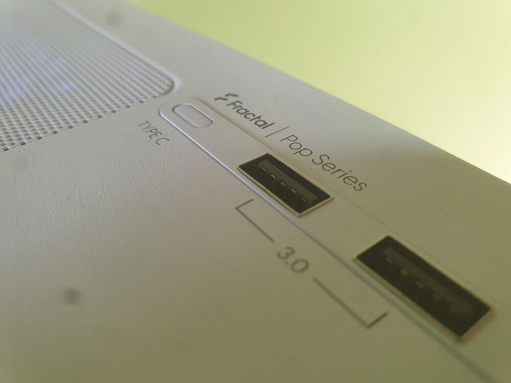 Top, I/O. USB Type-C