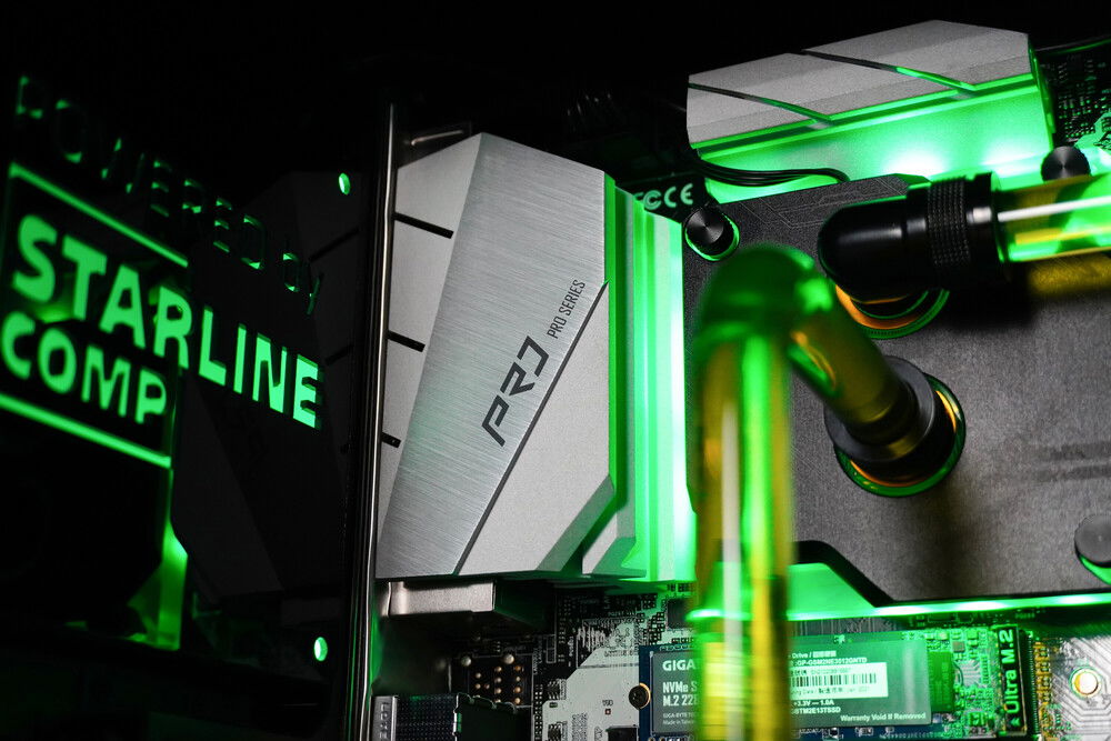 Corsair Carbide Series ( Green + Black) » builds.gg