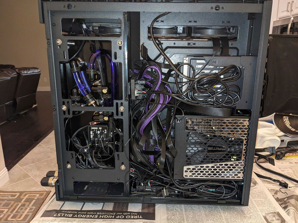 Caebal Mandagemint.  Will need shorter cables to clean this up properly, but I'm ready to get this lovely fellow online.  It's on my future to-do list.