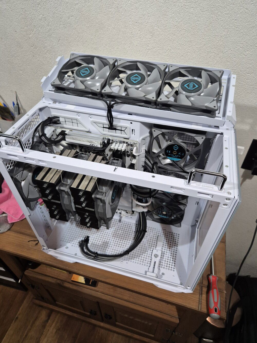 October 2025 - Top view of the system and fans