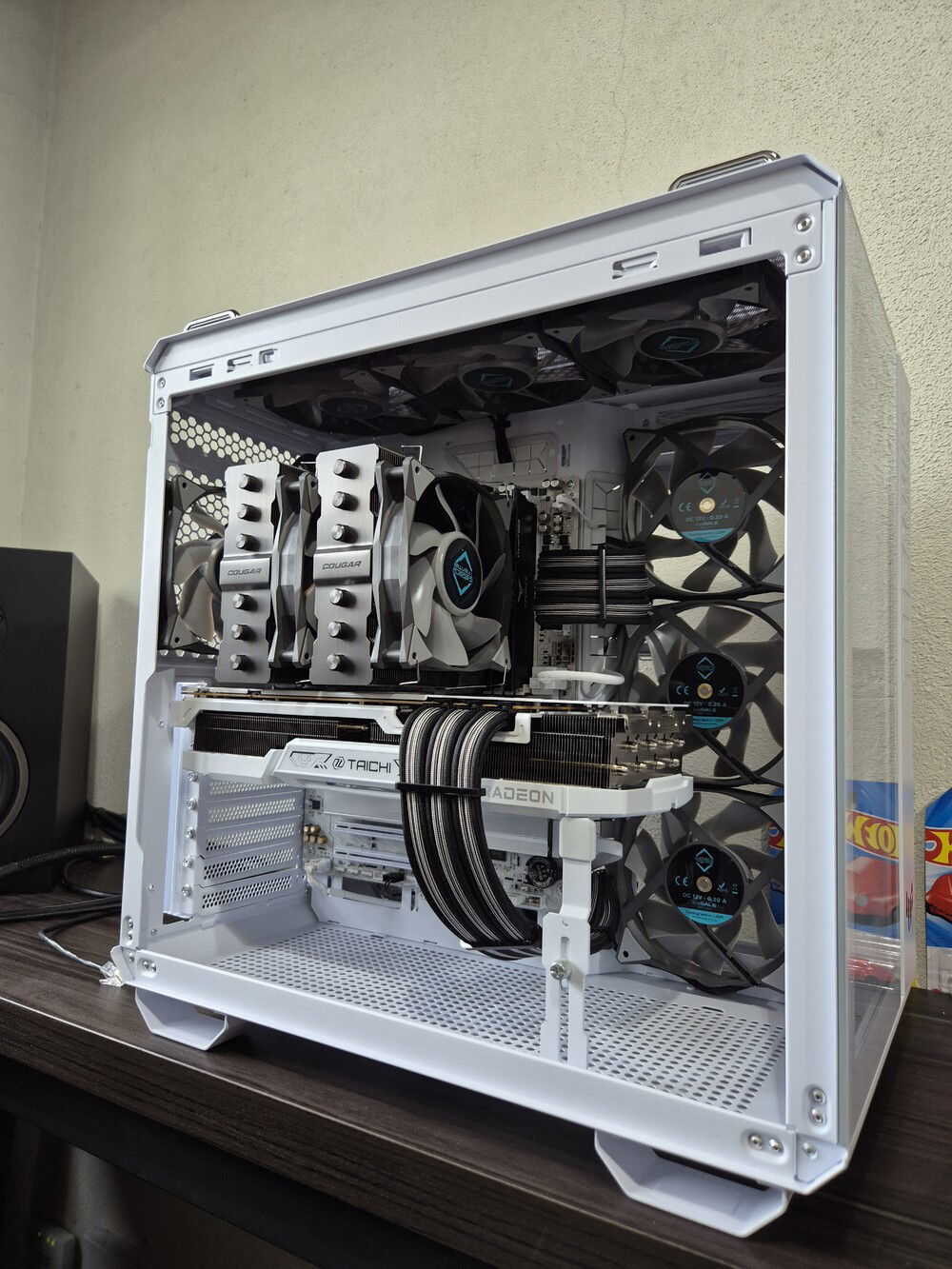 November 2025 - New GPU, white and gray color scheme finalized.