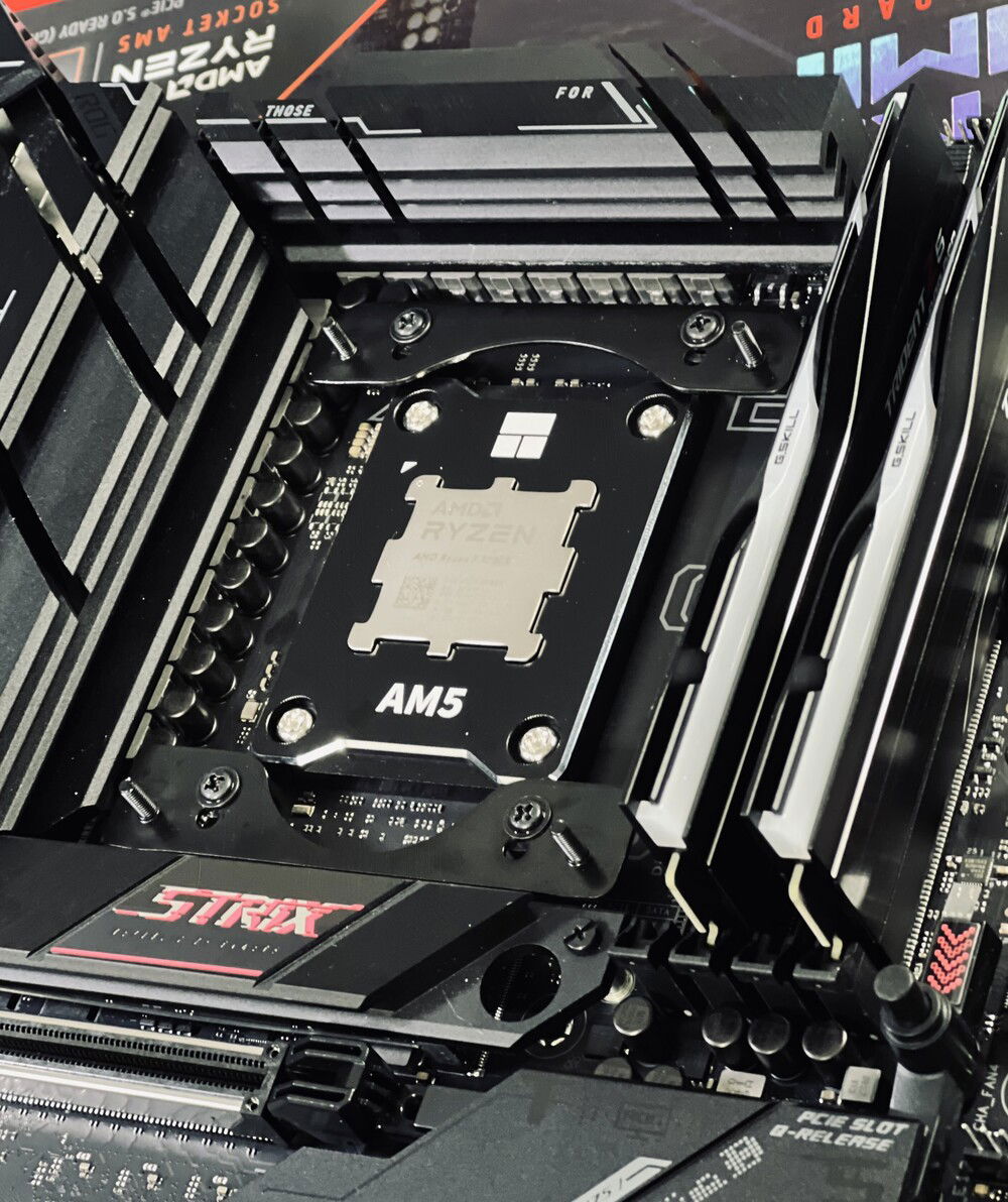 For AM5 the contact frame isn't necessary, but I like using them to keep thermal paste off of the capacitors along the sides.