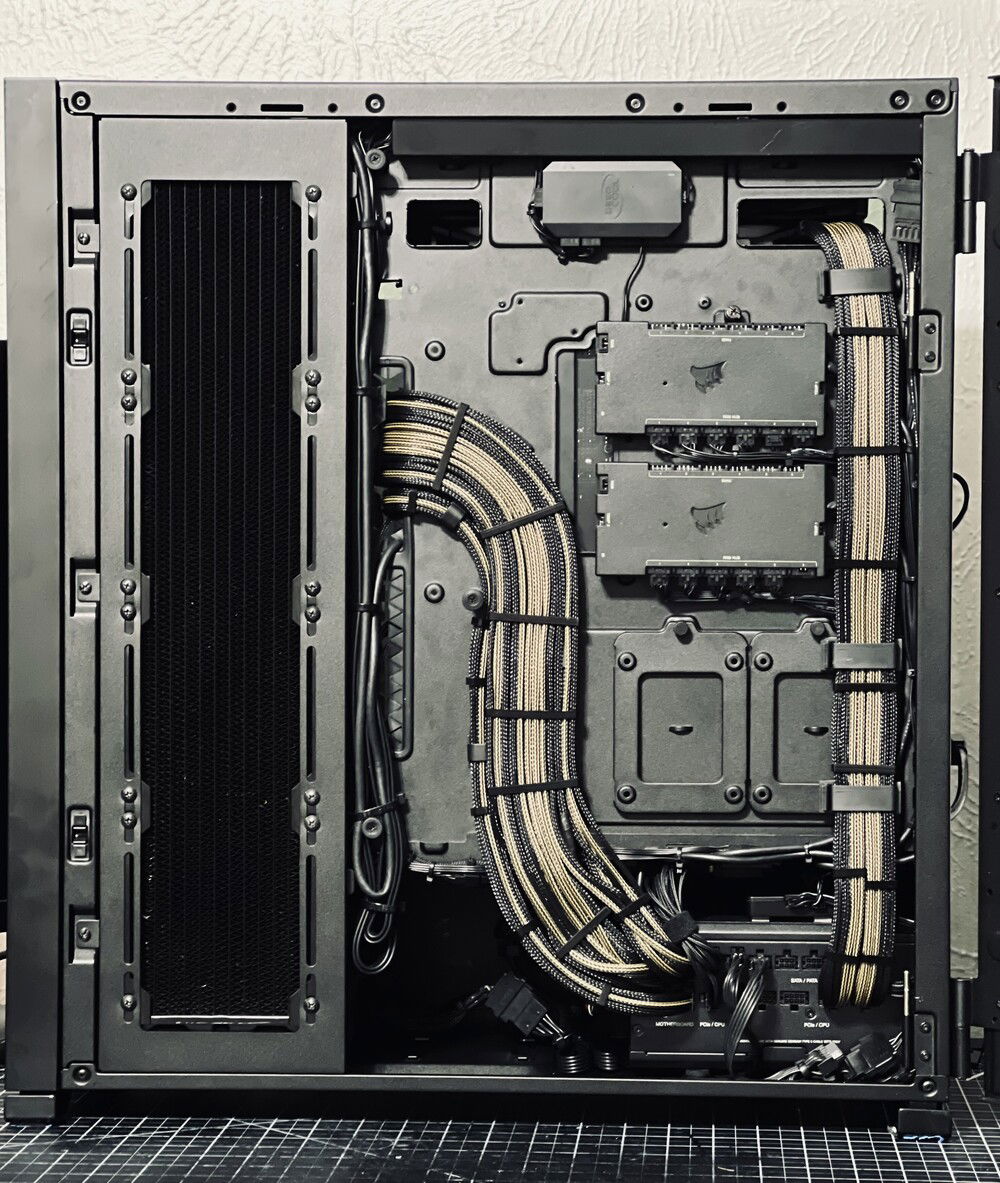 All cables handmade with MDPC-X sleeving. It's gold carbon and matches the fittings better than my photos reflect.