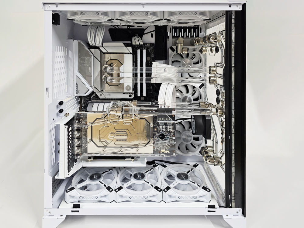 Clean shot of the internals.