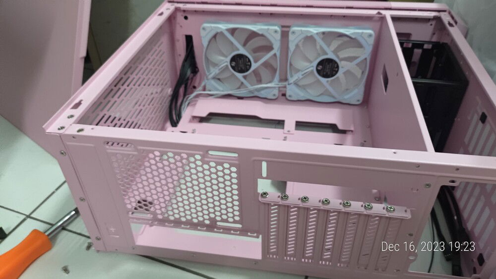 Rear ARGB fan removed. Due to motherboard design, most fans in the case will be standard RGB.