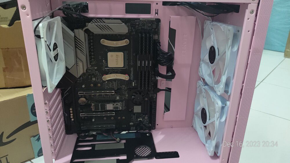 Finally, motherboard and fan is in place.