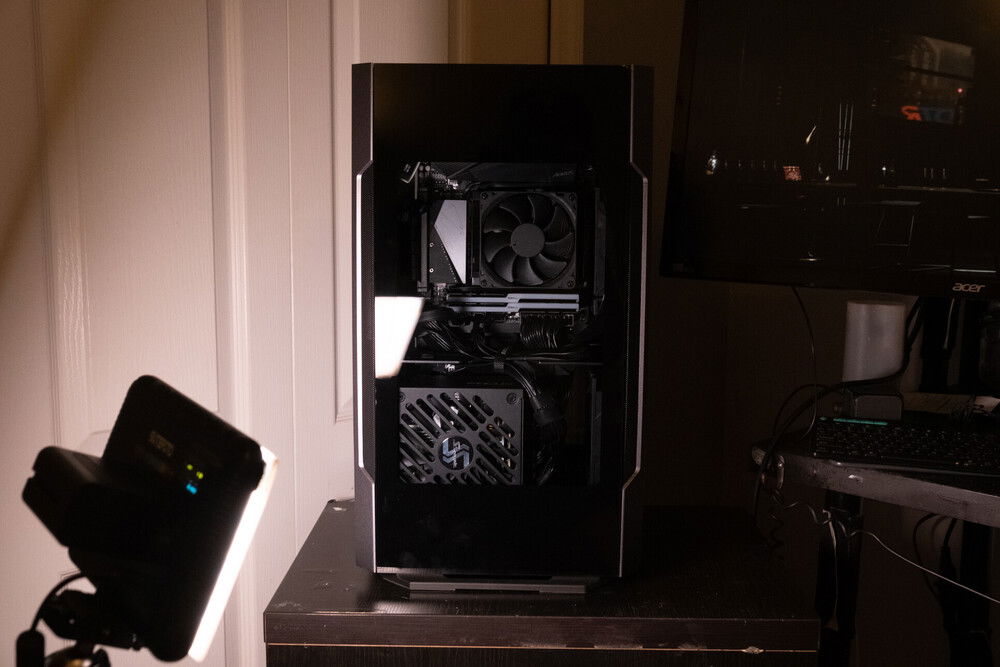 This side is closed. Except the PSU is inverse in this picture. I wanted to see if looks good but then no air flow.