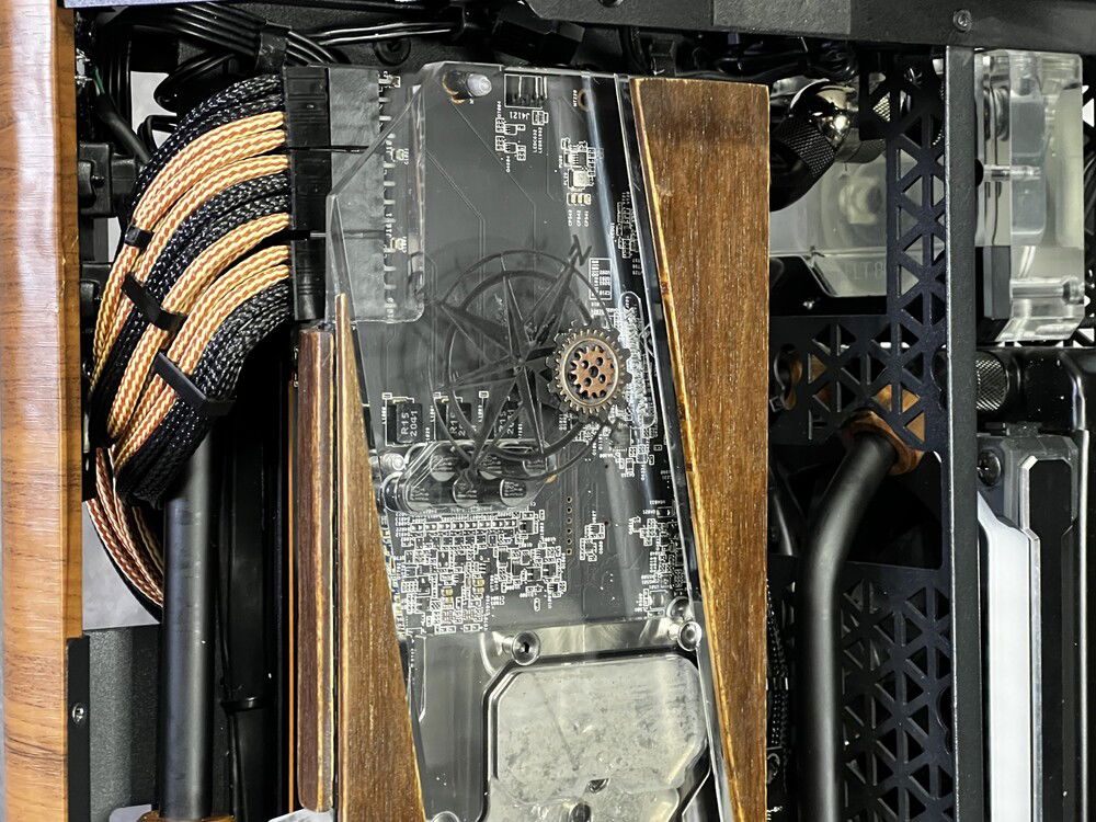 Making the cables myself really helped, there's almost zero excess cluttering things up.