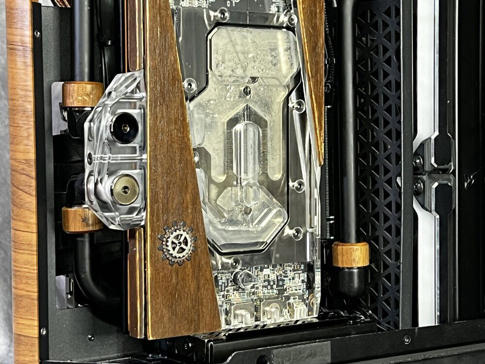 The wood is 1/8" walnut plywood. It's the type used for laser cutting, but I used normal power tools.