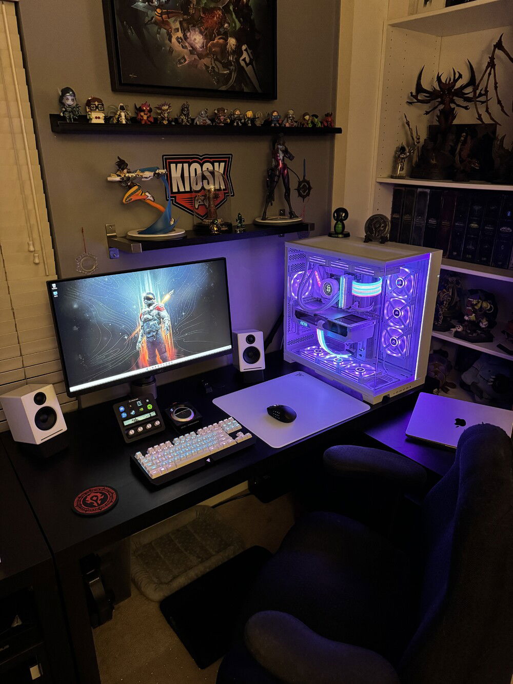 Lian Li 011 Dynamic Evo XL Whiteout » builds.gg
