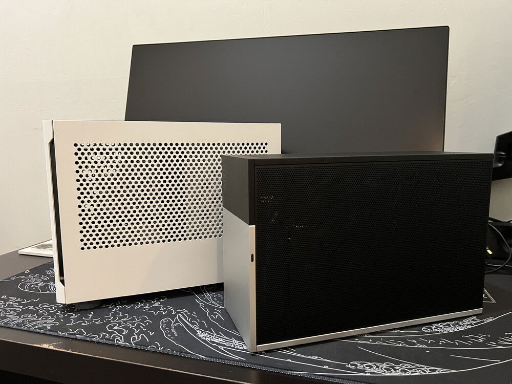 Sliger S610 and FormD T1 Two Tone side by side