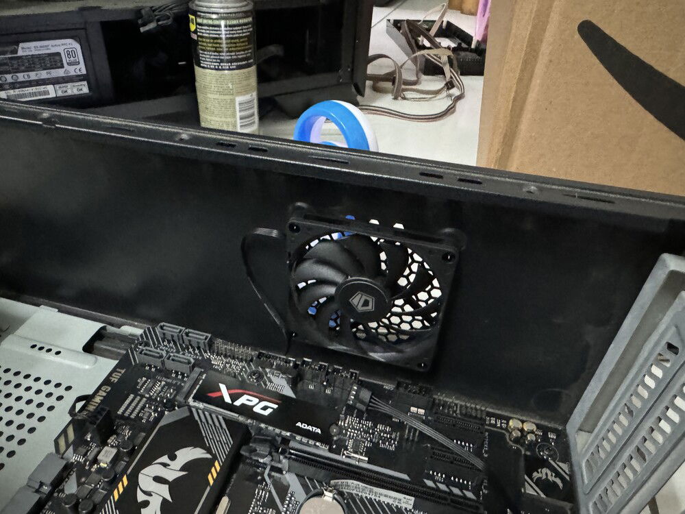 Small slim. Yes, they exist.