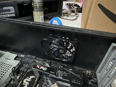 Small slim. Yes, they exist.