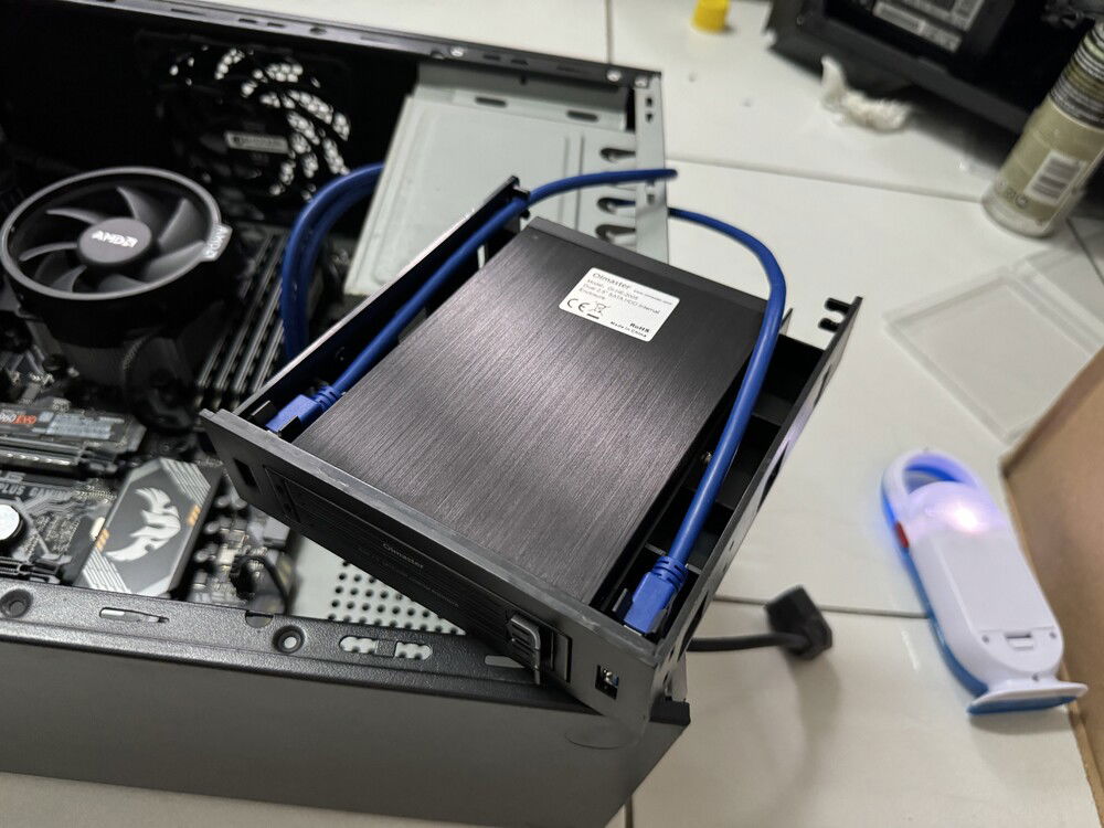 Drive tray #1. This was my prototype build to see how it'd look.