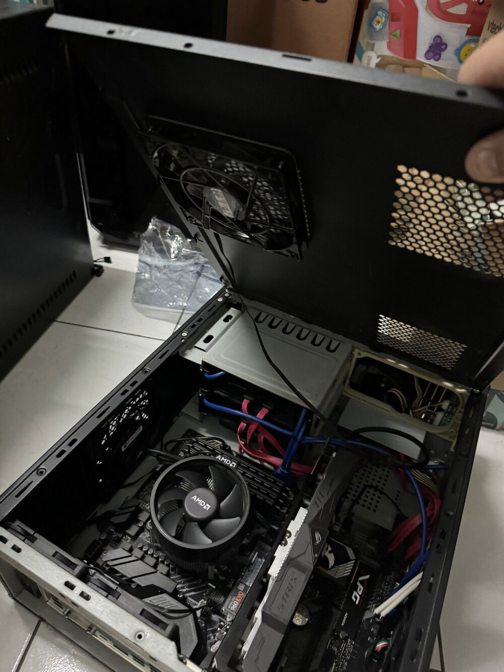 Fan on the case side panel