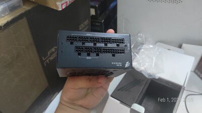 The familiarity extends to the back of the PSU.