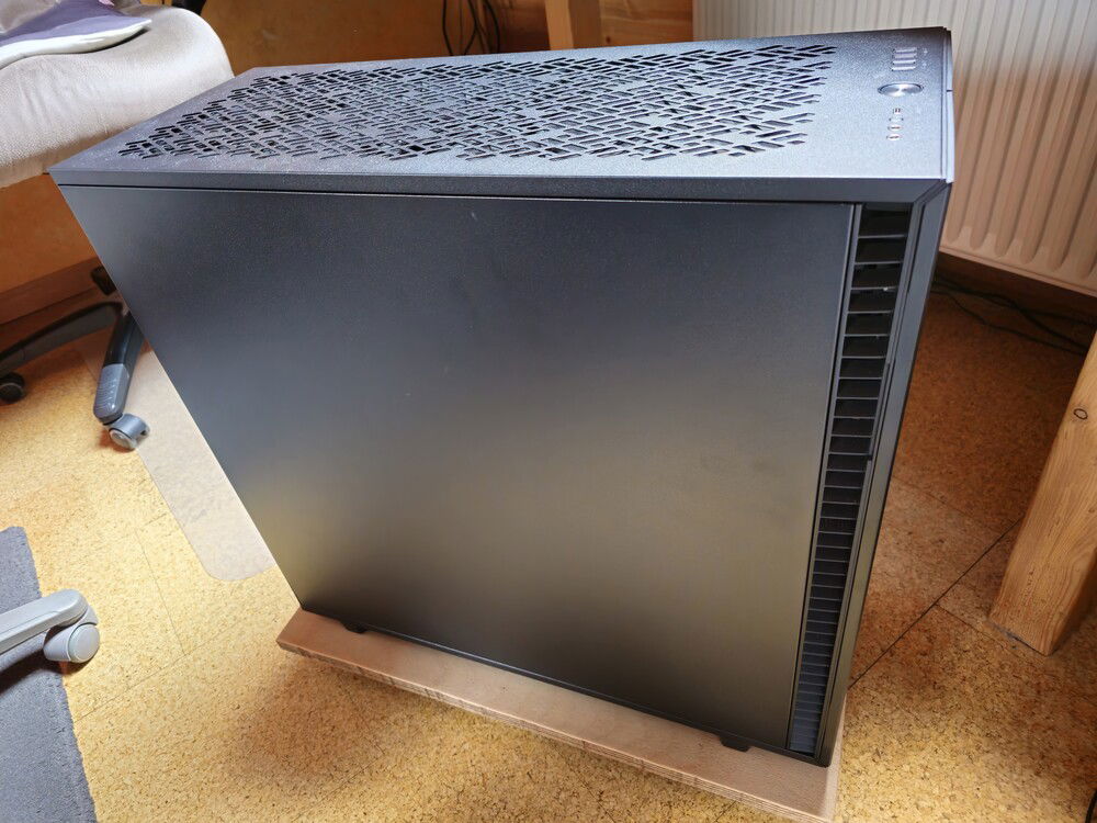 Left side view, fully closed