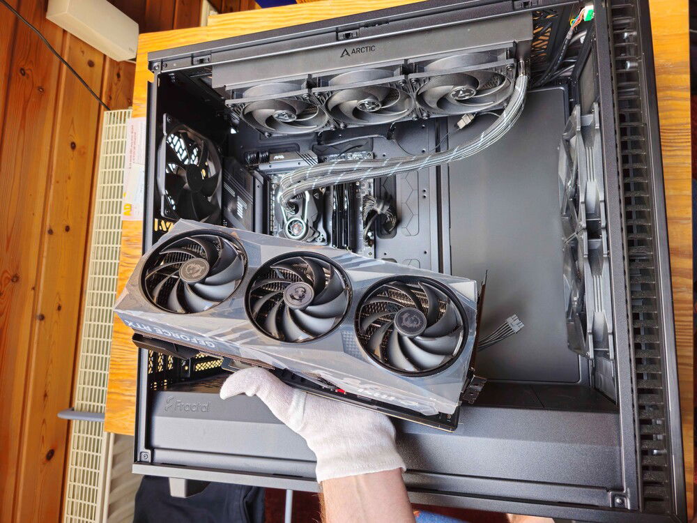 The brick in all its glory. Removing the foil always feels satisfying.